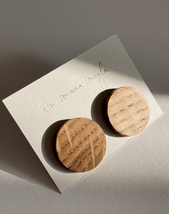 Large oak stud earrings